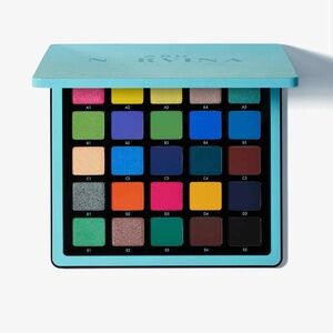 ABH Norvina Eyeshadow Palette Volume 2🩵